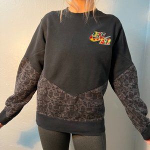 Nike Air Medium Patterned Embroidered Crew Neck